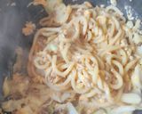 豚ひき肉とキャベツと卵の焼きうどん作り方8写真