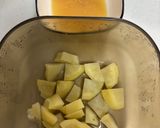 豚こまとじゃがいものガリバタ味噌炒め作り方2写真