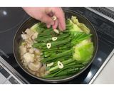 〆まで美味しい♪もつ鍋★動画あり★作り方17写真