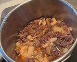 牛すじ肉と根菜類の煮物作り方7写真