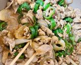簡単！玉ねぎとピーマンと豚こまの味噌炒め作り方10写真