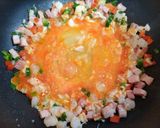 簡単昼食・夕飯！余ったかにとエビの炒飯作り方5写真