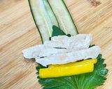 きゅうりで巻く鶏むね＆梅の彩り和風ロール作り方8写真