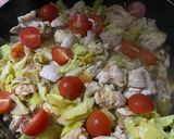 旨み爆発！鶏肉とキャベツのツナ蒸し作り方5写真