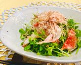 豆苗とカニカマの梅和風サラダ作り方5写真