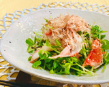 豆苗とカニカマの梅和風サラダ作り方5写真