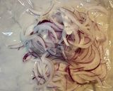 お酒のおつまみ♡新玉ねぎのフレンサラダ作り方1写真