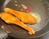 簡単ご飯がすすむ🐾鮭のムニエル作り方5写真