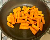 付け合わせに♪甘〜い人参のバターソテー作り方4写真