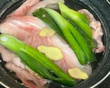 トロトロ牛スジと根菜の煮物♪作り方1写真