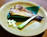 カスベの青梅塩麹漬け焼き バーナー処理 作り方8写真
