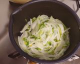 セロリと玉ねぎのお味噌汁作り方2写真