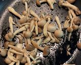 豆苗としめじバター炒め作り方2写真