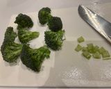 ブロッコリーの。アヒージョ作り方1写真