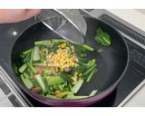 ウインナーと小松菜のにんにく醤油★動画有作り方9写真
