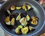 ナス大量消費！茄子のチーズ＆カレー麹炒め作り方2写真