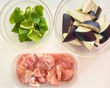 ご飯がすすむ♡鶏肉となすのオイスターカレー炒め作り方1写真