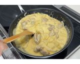 鶏もも肉とじゃがいものカルボナーラ風★動画あり★作り方24写真