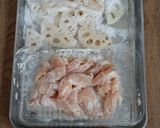 シャキッと香ばし【鶏れんこんの甘酢炒め】作り方1写真