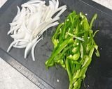 魚ニソとピーマンと玉ねぎのナポリタン炒め作り方1写真