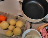 華やか！新じゃが肉じゃが。作り方1写真