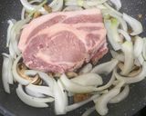 簡単!キノコと赤ワインソースのトンテキ作り方4写真