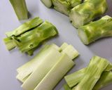 ブロッコリーの茎と人参の和え物♪作り方1写真