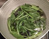 ほうれん草とわかめの味噌汁作り方3写真