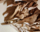 ほうれん草と舞茸、鶏肉の塩コショウ炒め作り方2写真
