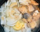 サバ缶と玉ねぎの味噌ミルクスープ作り方2写真