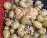小玉じゃがいもと鶏ミンチの甘辛味噌煮♪作り方6写真