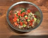 鰹のたたきと夏野菜のコロコロサラダ作り方2写真