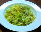 生ニラ焼きそば鮒寿司の飯風味　ハーブ添え作り方10写真