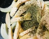 鶏肉ソーセージのナポリタン風パスタ作り方1写真
