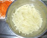 じゃが芋ひき肉炒めカレー味♪簡単作り方2写真