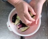 なすとレンコン、新たまねぎの甘酢炒め作り方1写真