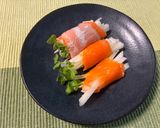 おもてなしに！サーモンと梨の巻くだけ前菜作り方4写真