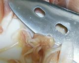 鶏肉下ごしらえ骨付き手羽中の骨抜き下処理作り方1写真
