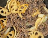 ご飯がすすむ♪牛肉とれんこんのピリ辛甘辛炒め作り方5写真