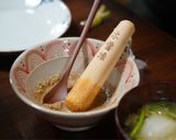 セリとえのきの豚ロース巻き　ごまだれがけ作り方3写真