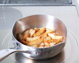 ご飯にも合う【玉ねぎ天（さつま揚げ）のきんぴら】作り方2写真