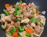 野菜も入れてピリ辛照り焼きチキン✨作り方7写真