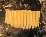 水の代わりにチーズの水分で作るうどん麺作り方15写真