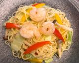 簡単アレンジ・エビ塩焼きそば作り方4写真