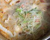簡単　火鍋　餃子入り作り方3写真
