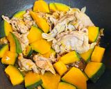 かぼちゃと豚肉の炒め物🎃作り方9写真