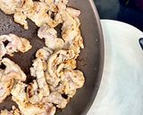 シャキ旨レタス!豚こまの醤油麹炒め作り方3写真