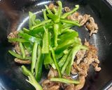 ピーマン絹さやじゃがいも豚肉ピリ辛炒め作り方11写真