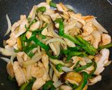 鶏むね肉とピーマンとなすの辛みそ炒め作り方6写真