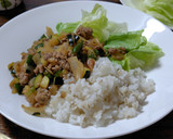 ひき肉とズッキーニを使ってタイ風炒め☆作り方5写真